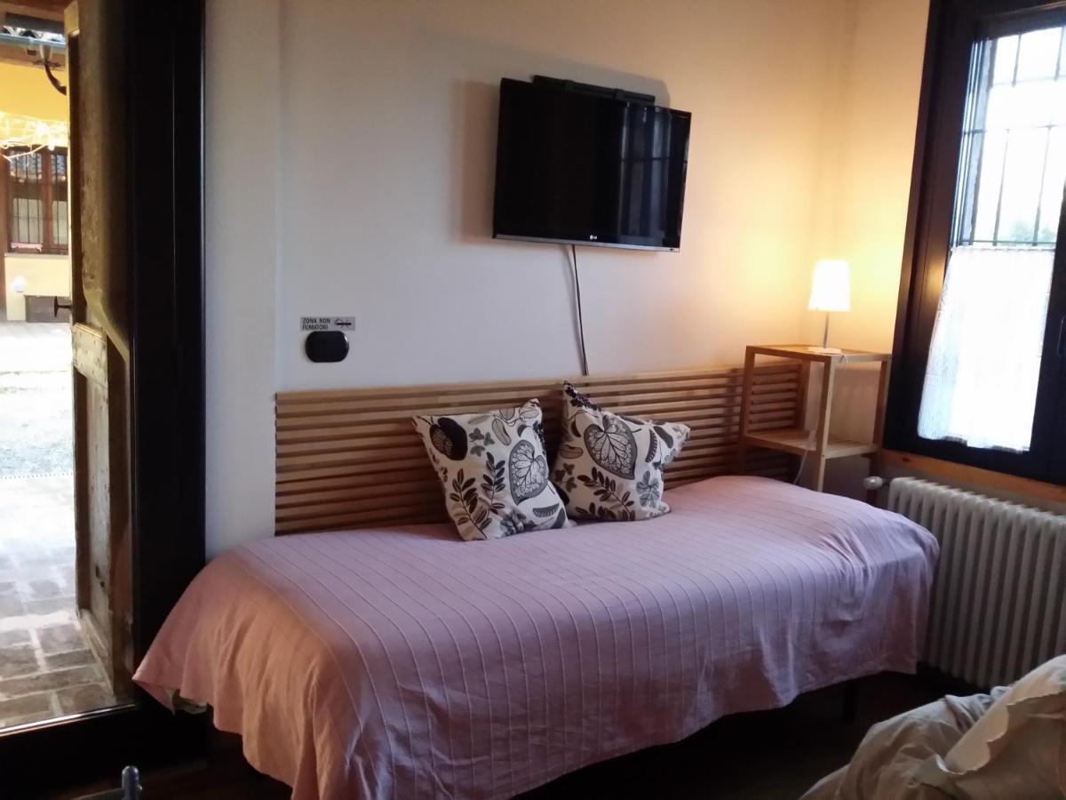 R&B Albero Cavo Parma Bed & Breakfast Bilik gambar